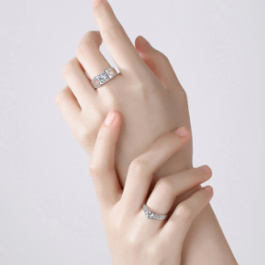 Nhẫn cưới sang trọng